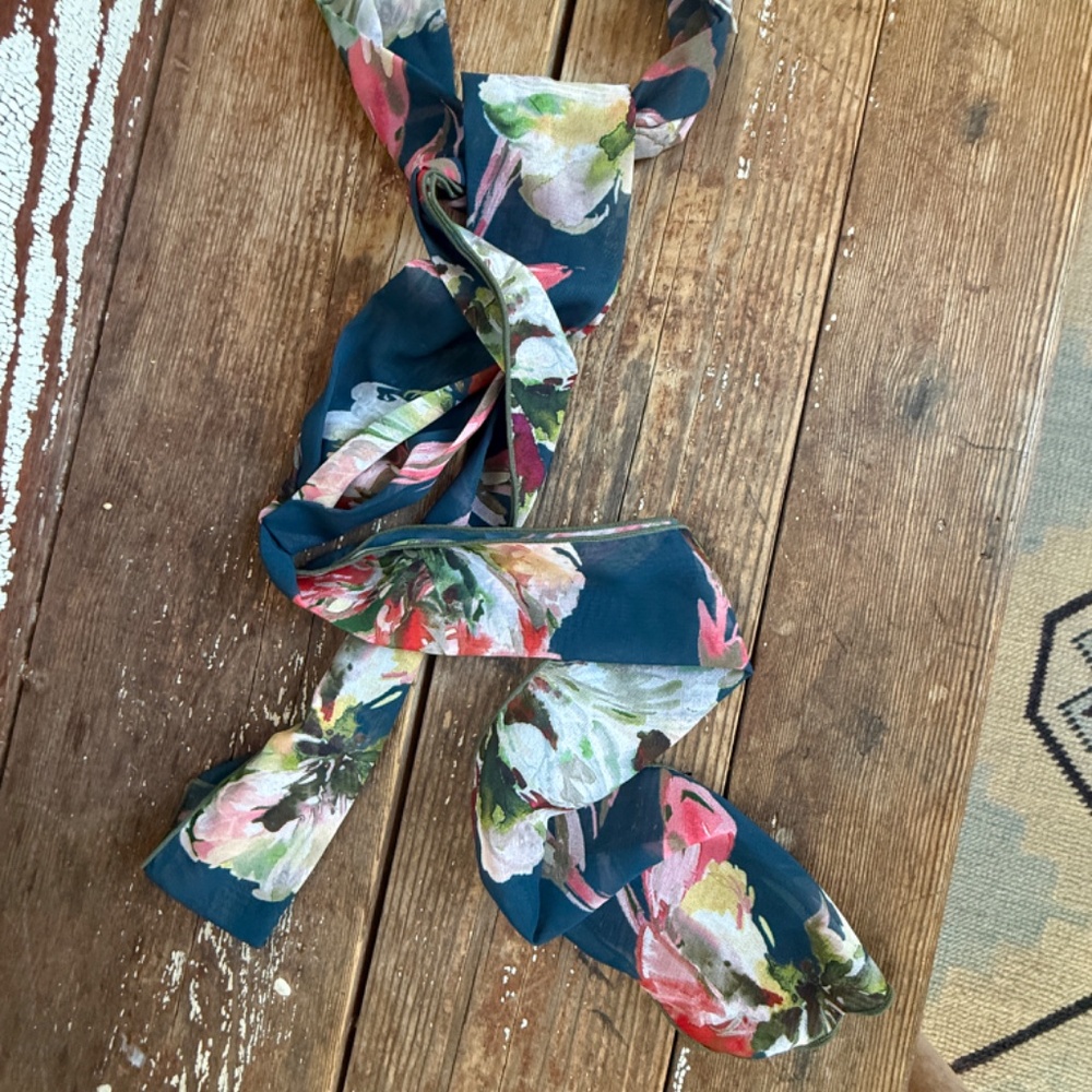 Anthropologie Bridgette Scarf Headband-navy floral - Picture 3 of 8